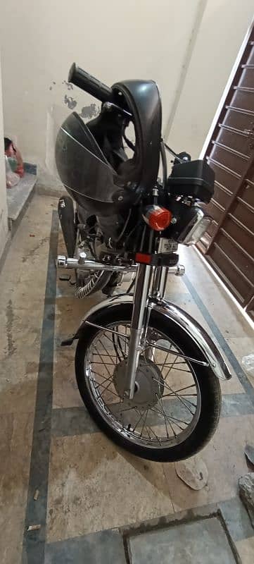 Honda CG125 black 1