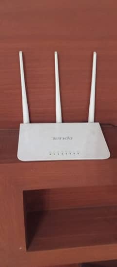 tenda router three antenna