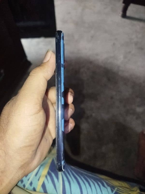 vivo v17.8gb . 256gb 3