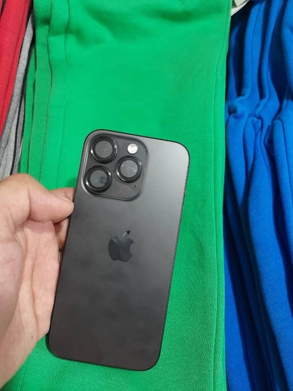 iPhone 15 pro jv 0