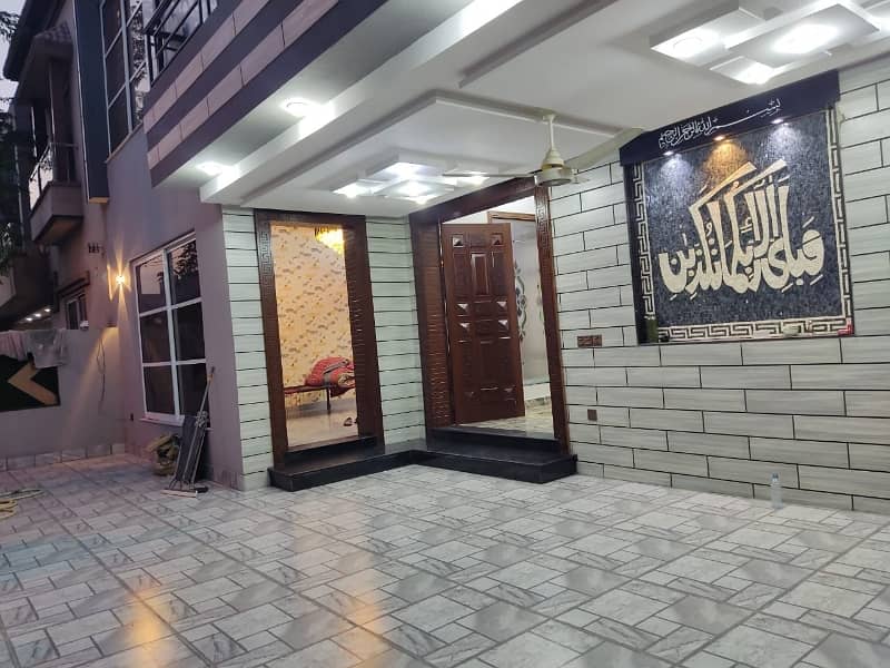 10 marla Architect Designer House Available For Sale Now in Bahria Town Lahore 2