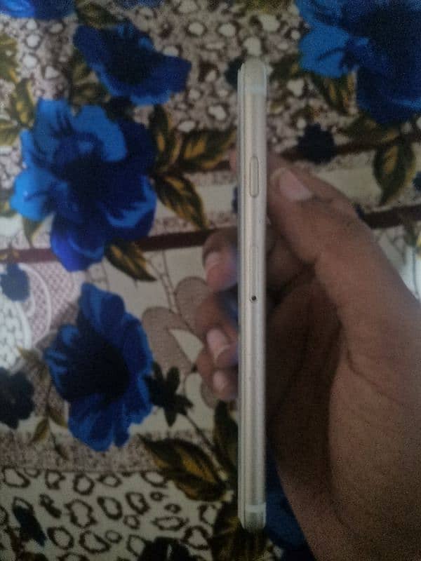 IPHONE 6 64 GB PTA APPROVED 10/10 CONDITION 2