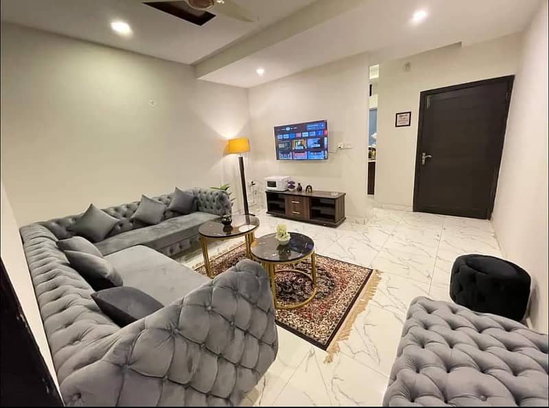 Luxury Apartment for Short Stay/full day Rent in Bahria Town Lahore 6