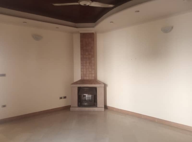 Semi Furnished 01 Kanal Beautiful Upper Portion Lower Portion Locked Available For Rent 4