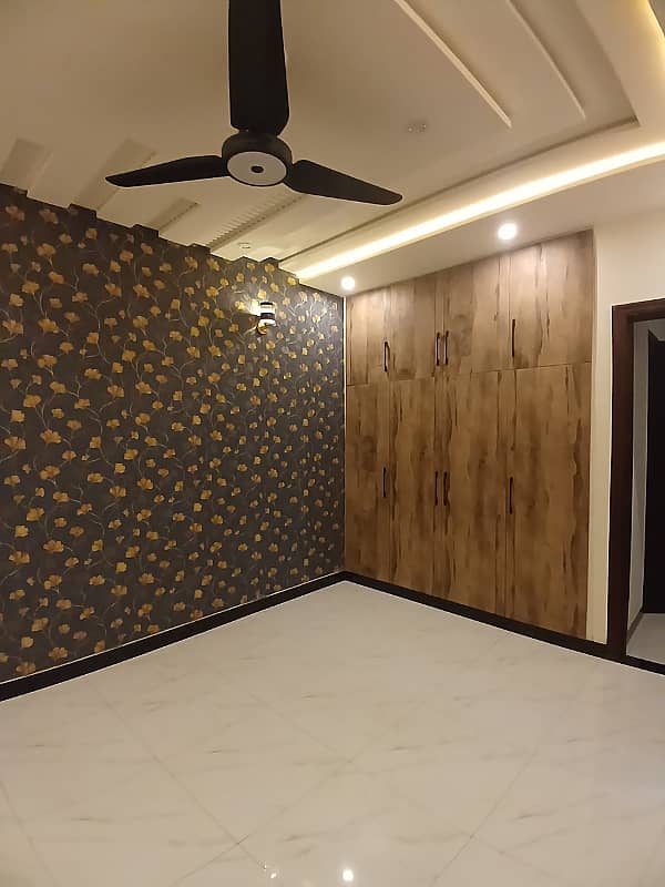 12 Marla Brand New Tipe Upper Portion Available For Rent in E1 Block Johar Town Lahore 7