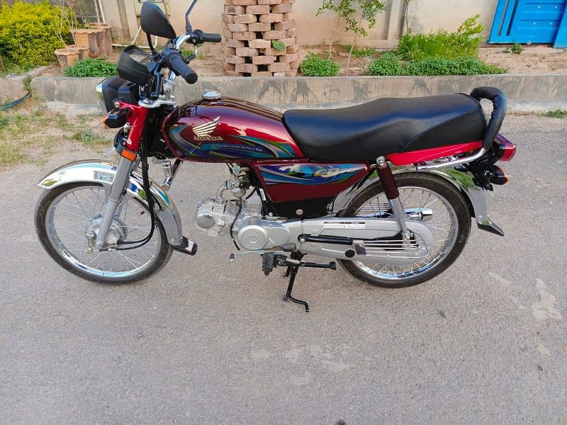 Brand New Low Mileage Honda CD 70 1