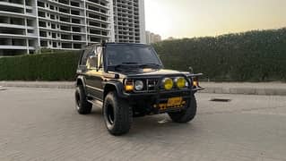 Mitsubishi Pajero 1990