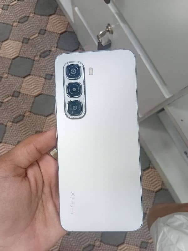 Infinix Hot 50 Pro Plus 1