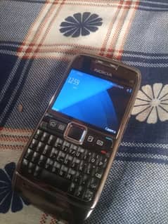 Nokia E71 (like new)