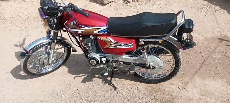 Honda 125 golden number 2