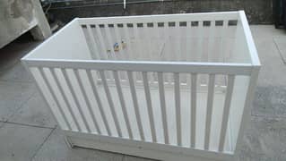 Baby  cot