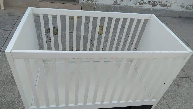 Baby  cot 3