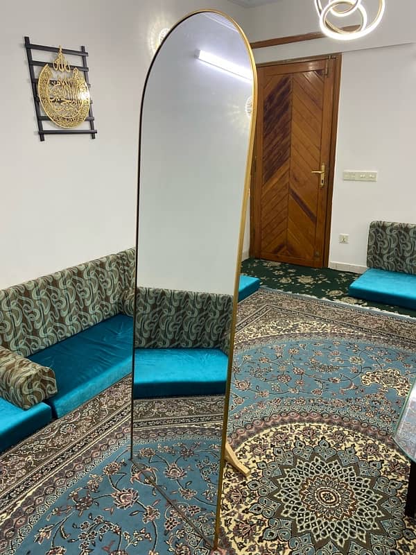 Full-Length Mirror for Sale – Stylish & Practical! 2