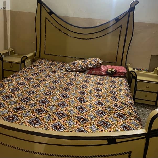 complete furniture set bed ,dressing ,almari, shukas 1