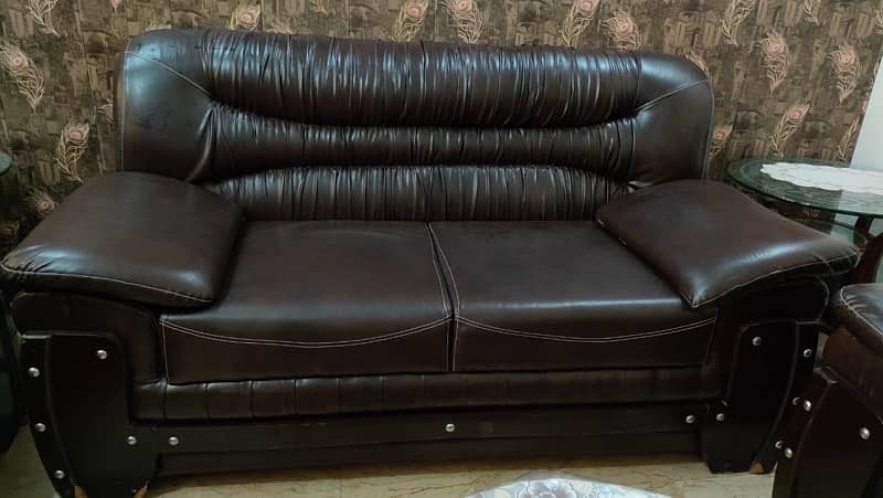 Leather 6 seater sofa set Need to sale urgently 2