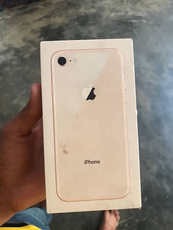 iphone 8 ha  64gb bag glass damige ha box bhi ha 1