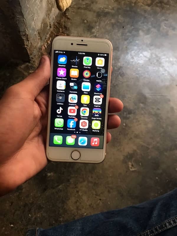 iphone 8 ha  64gb bag glass damige ha box bhi ha 5