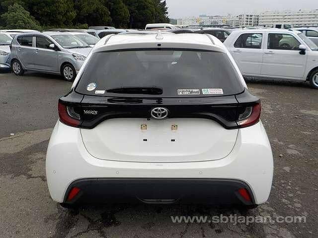 Toyota Yaris 2021 X PACKAGE PUSH START 3