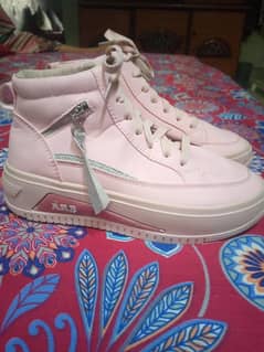 PINK SPORT SHOES