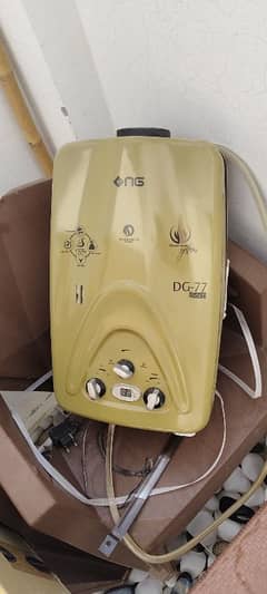 nasgas instant geyser slightly used DG 77 Gold