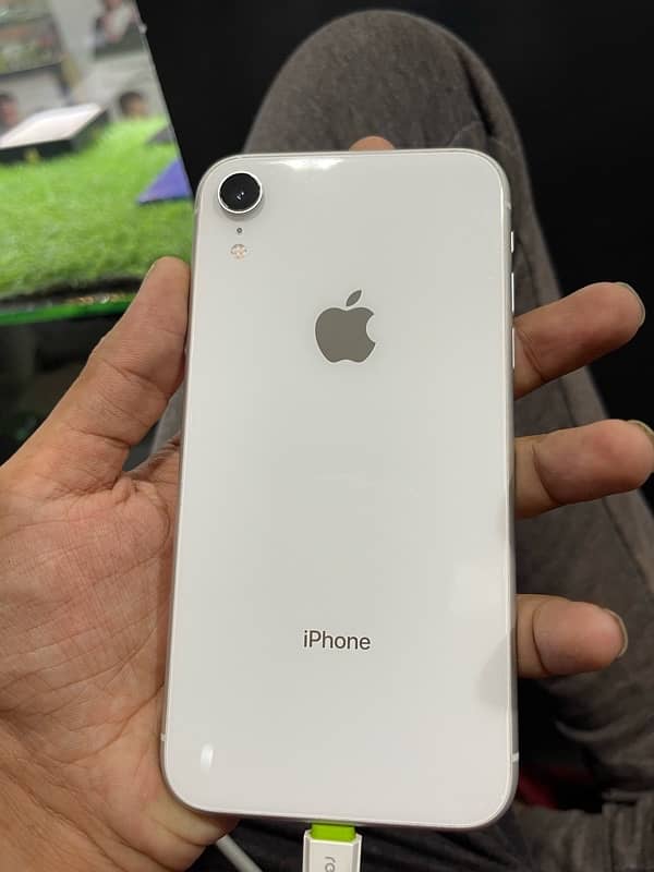 iPhone XR Non Jv New Fresh Seald 64GB 2