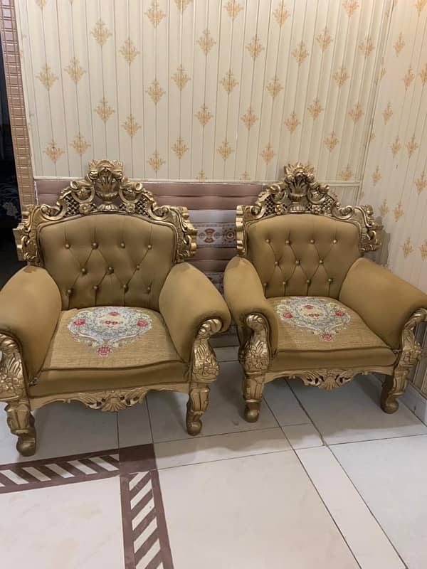 seater sofaa Golden color 0