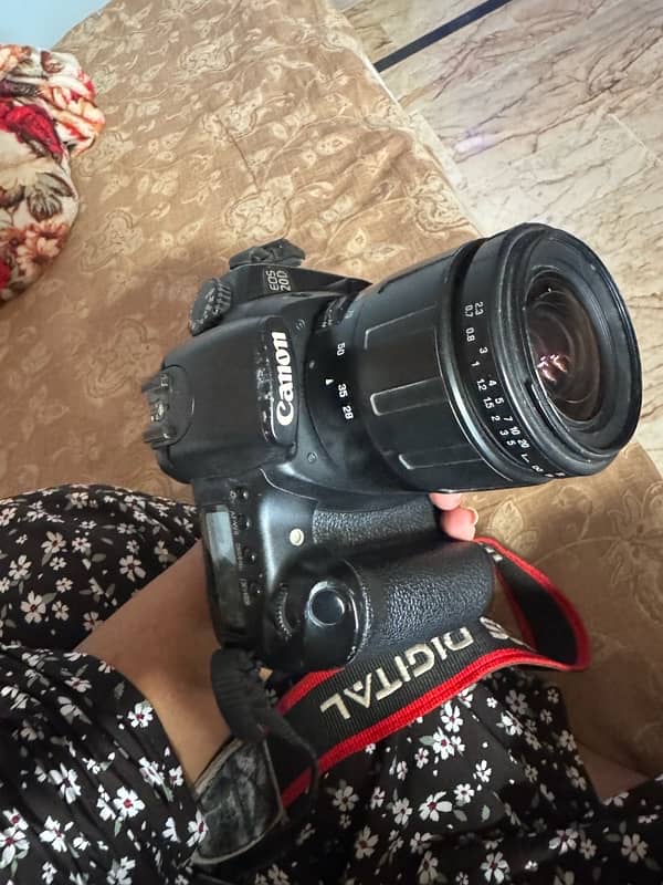 urgent sale canon D20 1