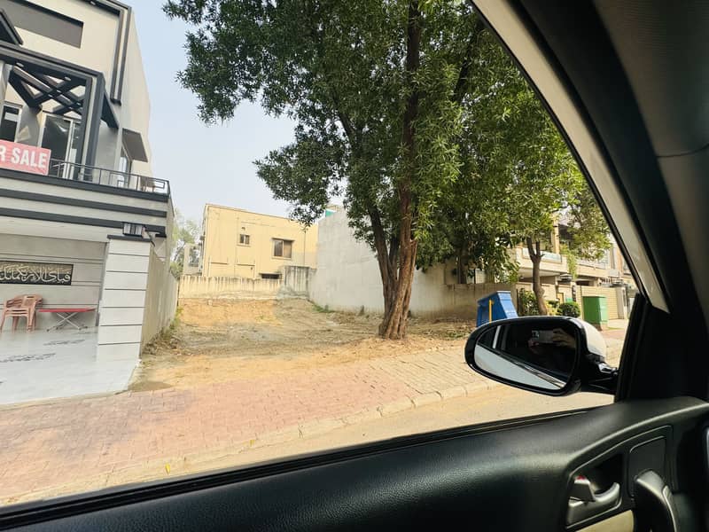 10 Marla Residential Plot For Sale In Bahria Town Lahore 2