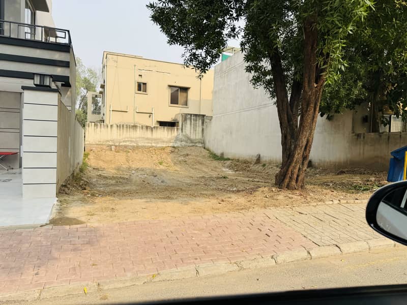 10 Marla Residential Plot For Sale In Bahria Town Lahore 3