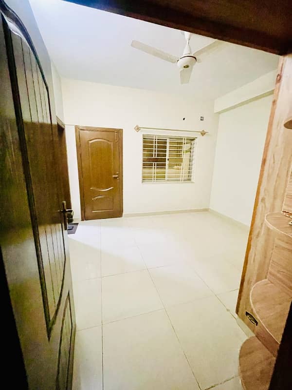 A 900 Square Feet Flat Located In G-10 Is Available For sale 6