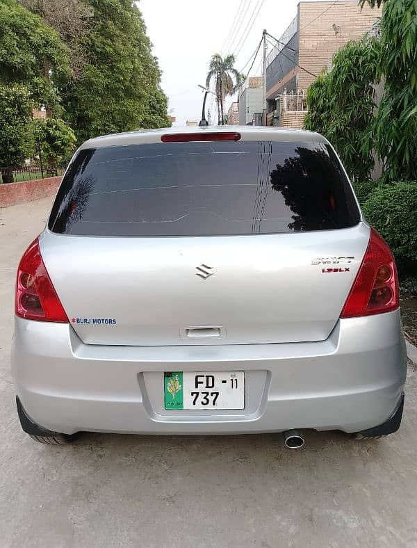 Suzuki Swift 2011 4