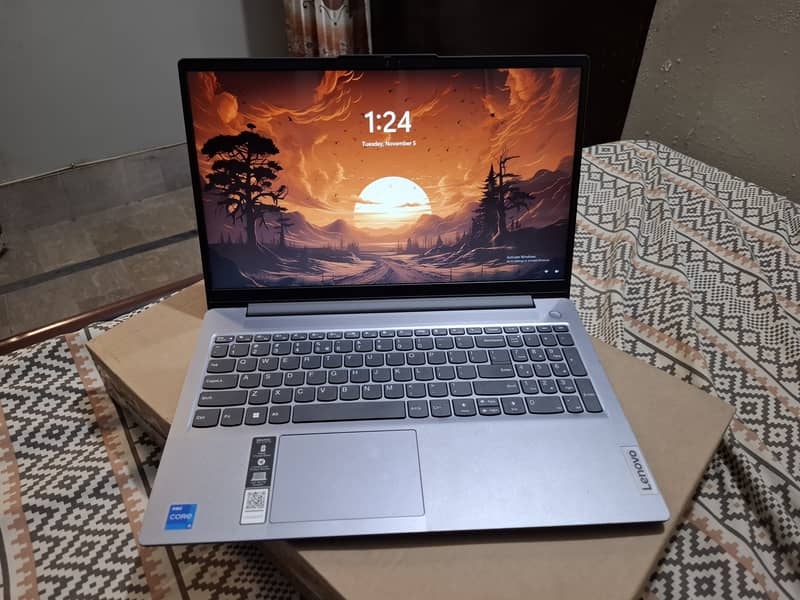 Lenovo IdeaPad Slim 3 15 (i5 13420h) 8gb DDR5 Ram 3