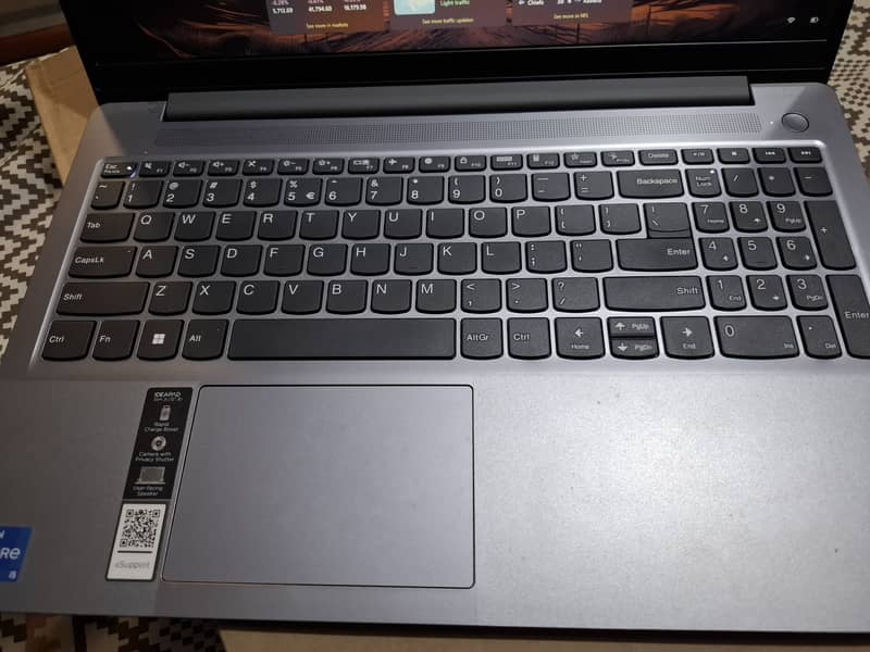 Lenovo IdeaPad Slim 3 15 (i5 13420h) 8gb DDR5 Ram 6