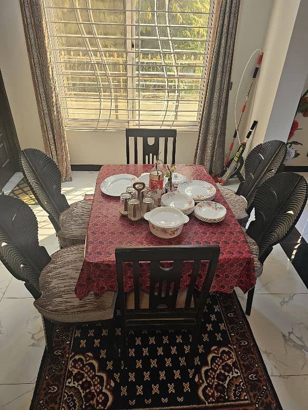 Dining table with 6 chairs 1