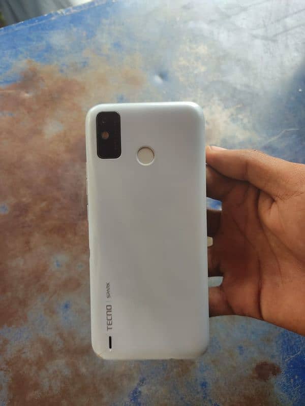 Tecno spark 6 Go 4