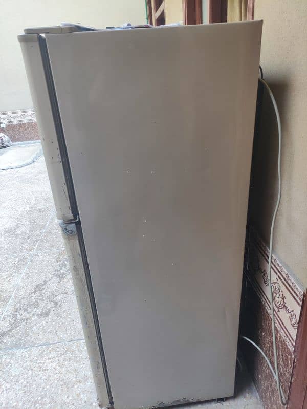 Dawlance refrigerator used condition shown in picture full ok working 2