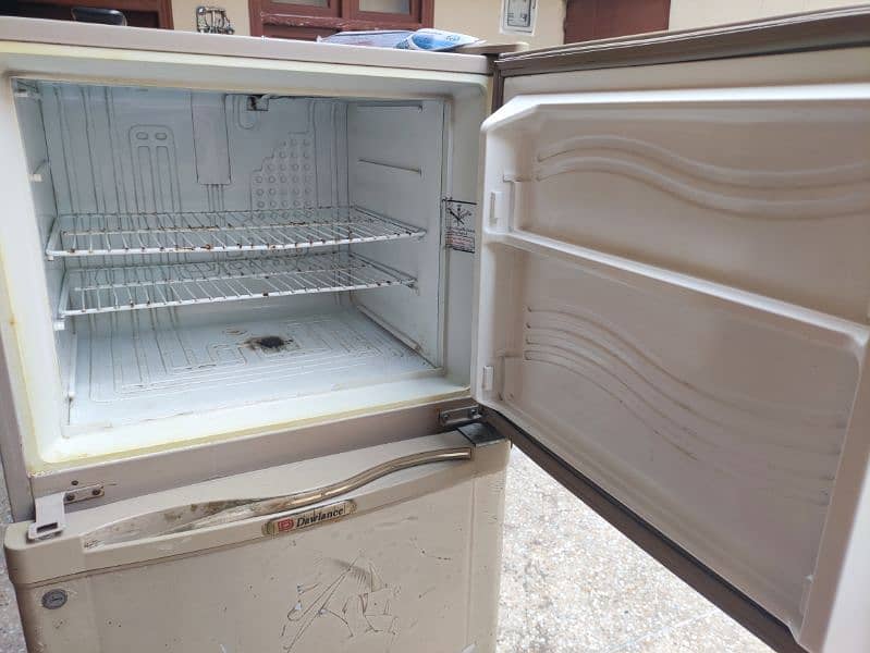 Dawlance refrigerator used condition shown in picture full ok working 4