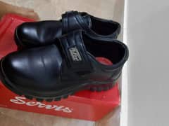 Black school shoes size 9 inches for 6 year boy