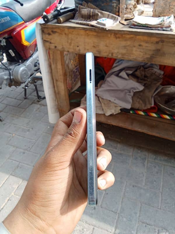 INFINIX NOTE 30 1