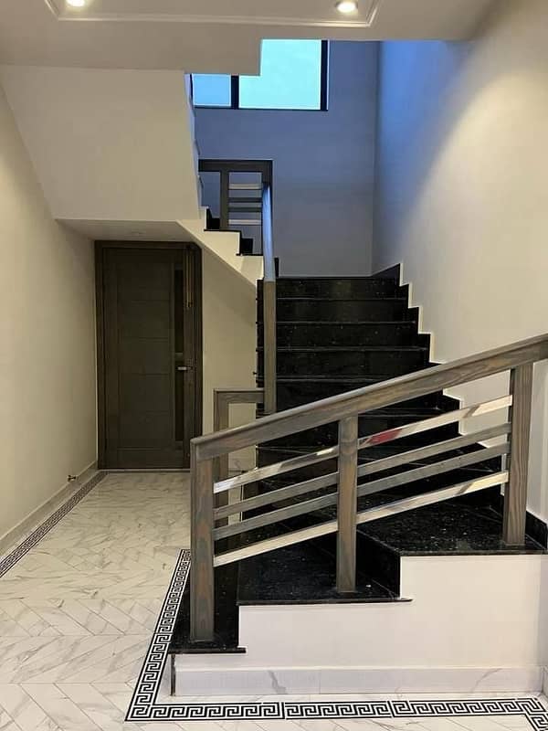 1 Kanal House Upper portion For Rent in Prime Location DHA Phase 7 Lahore 12