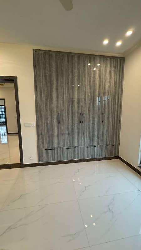 LUXURY 10.75 MARLA HOUSE FOR SALE IN BAHRIA TOWN LAHOPRE 4