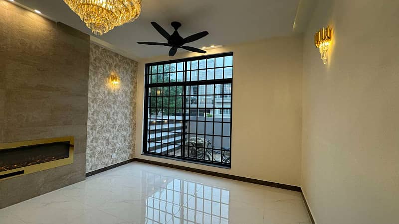 LUXURY 10.75 MARLA HOUSE FOR SALE IN BAHRIA TOWN LAHOPRE 20