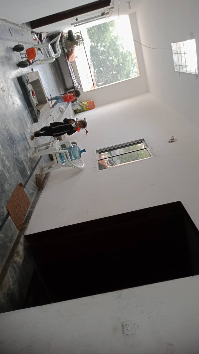 2 Flats available for rent in Defense mor waltan 6