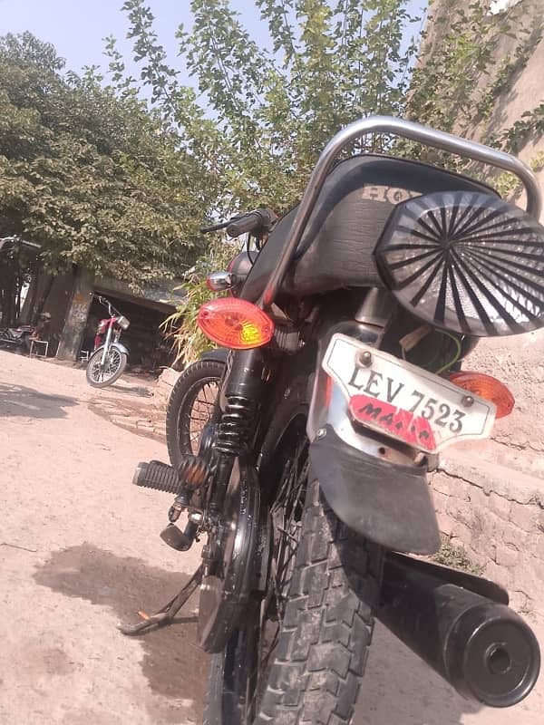 honda 125 lahore number ha 4