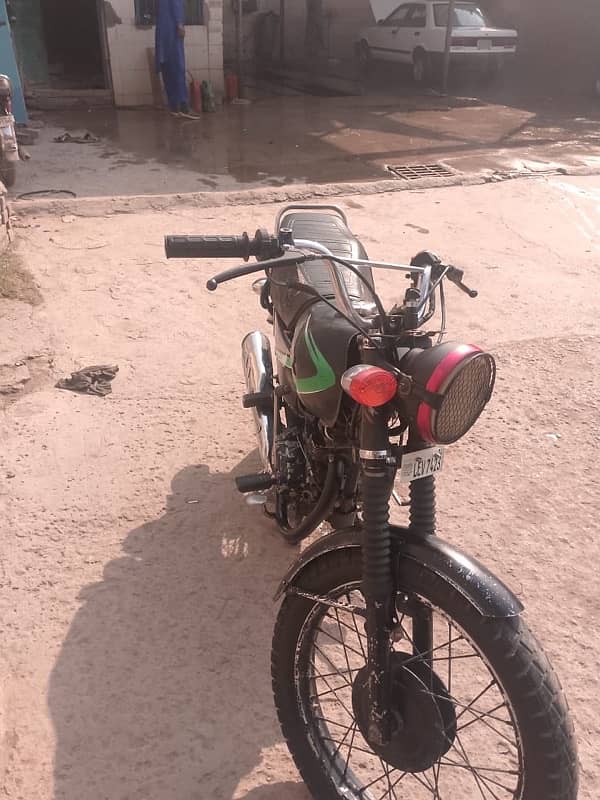 honda 125 lahore number ha 10