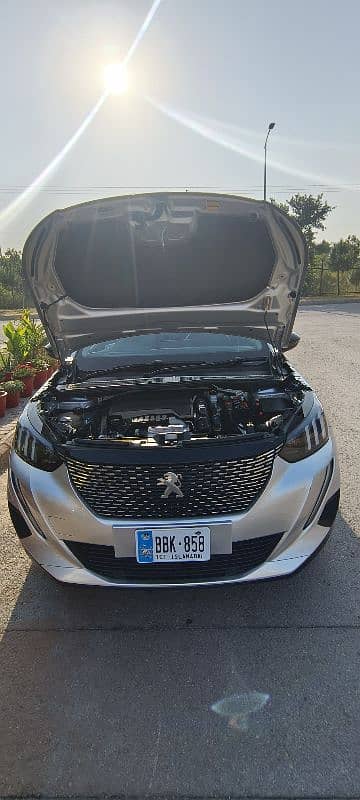 Peugeot 2008 Allure 2023 6