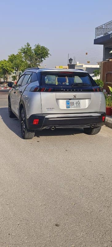 Peugeot 2008 Allure 2023 17