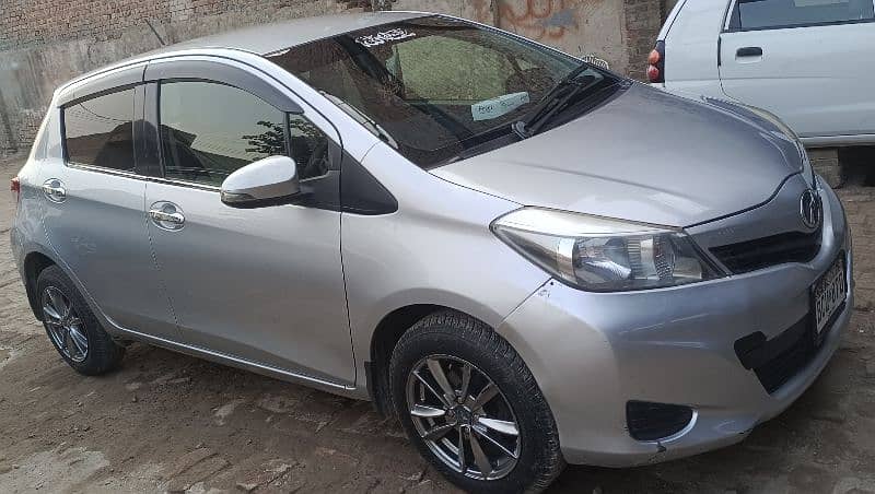 Toyota Vitz 2015 1