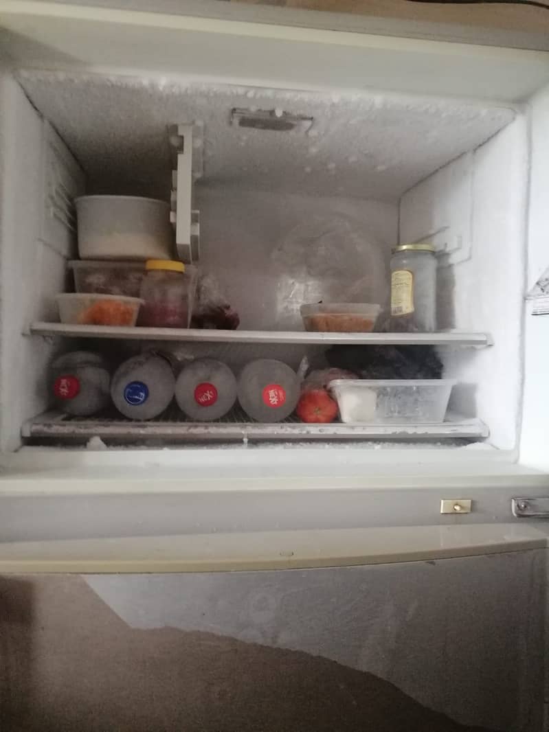 Dawlance fridge 0