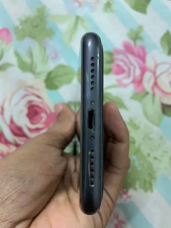 Iphone 11 64GB Waterpack Non PTA 2